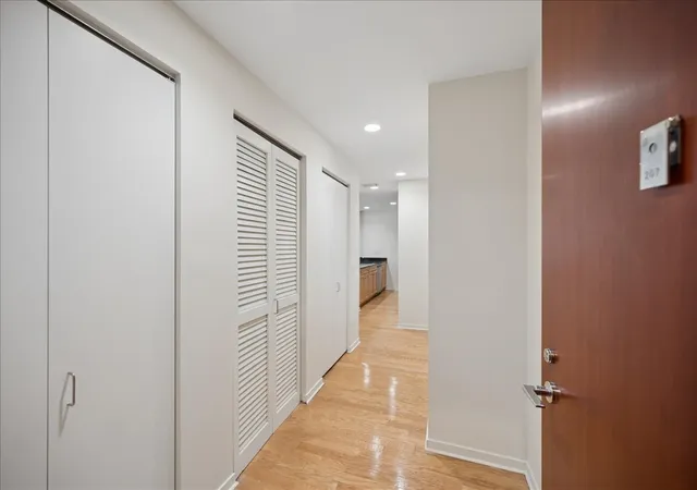 Photo 3 of Condo for sale at 400 N Clinton St #207, Chicago, IL 60654 | MLS# 12729430 | Listing updated on 2026-08-25