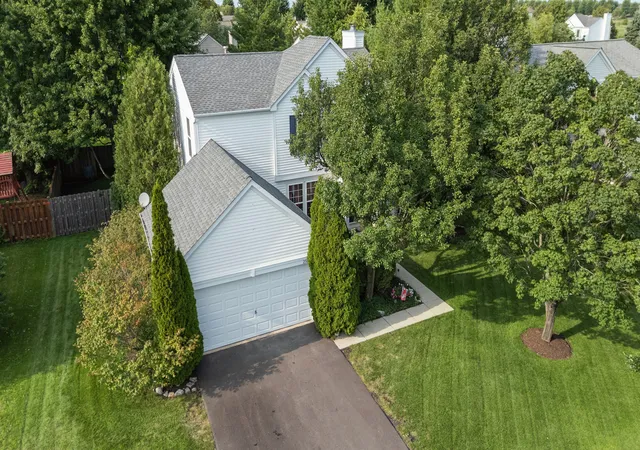 Photo 3 of Single family home for sale at 25042 W Gates Ln, Plainfield, IL 60585 | MLS# 12729442 | Listing updated on 2026-10-20