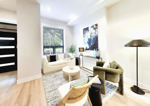 Photo 3 of Single family home for sale at 435 E 46th Place, Chicago, IL 60653 | MLS# 12729460 | Listing updated on 2026-08-25
