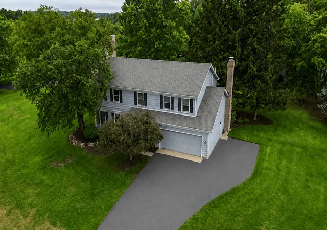 image of 4402 Fox Creek Dr, Crystal Lake, IL 60012 | MLS# 12729470