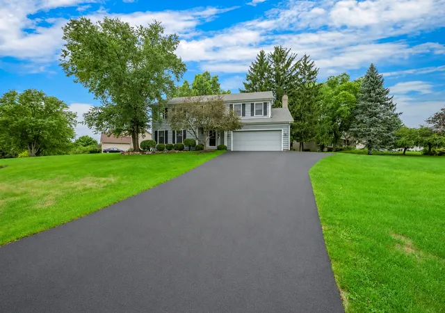 image of 4402 Fox Creek Dr, Crystal Lake, IL 60012 | MLS# 12729470