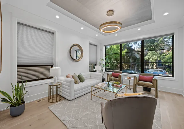 Photo 2 of Sale Pending at 2541 N Wayne Ave #1S, Chicago, IL 60614 | MLS# 12729475 | Listing updated on 2026-09-06