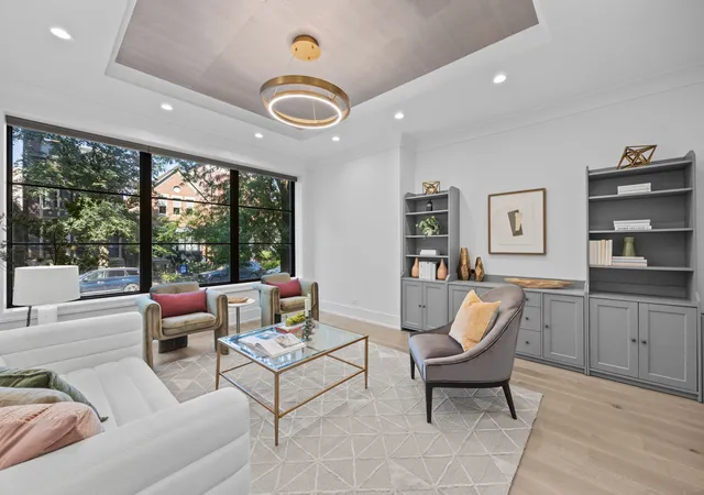 Photo 3 of Sale Pending at 2541 N Wayne Ave #1S, Chicago, IL 60614 | MLS# 12729475 | Listing updated on 2026-09-06