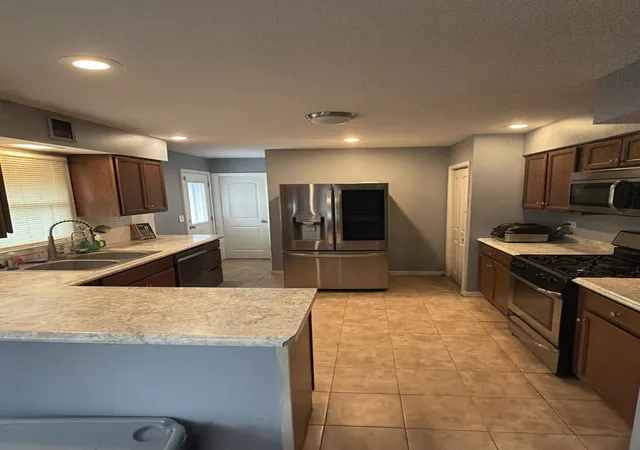 Photo 3 of Sale Pending at 48 Wagner Dr, Cary, IL 60013 | MLS# 12729591 | Listing updated on 2026-08-25