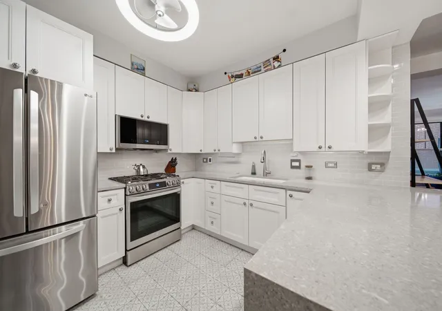 3rd image of 7639 N Eastlake Ter #1D, Chicago, IL 60626 | MLS# 12729596