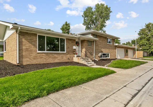 1st image of 1554 Idlewild Ln, Homewood, IL 60430 | MLS# 12729607