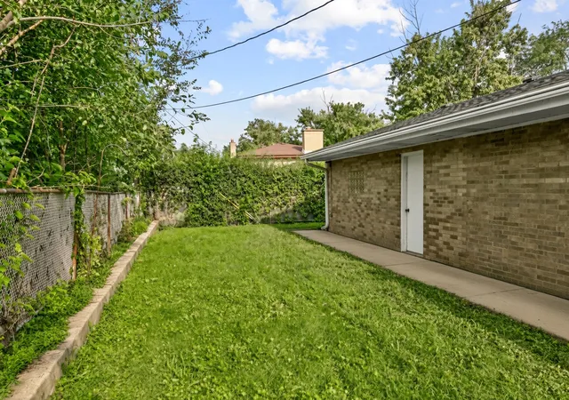 30th image of 1554 Idlewild Ln, Homewood, IL 60430 | MLS# 12729607