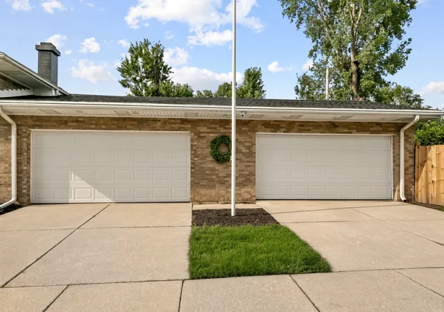 3rd image of 1554 Idlewild Ln, Homewood, IL 60430 | MLS# 12729607