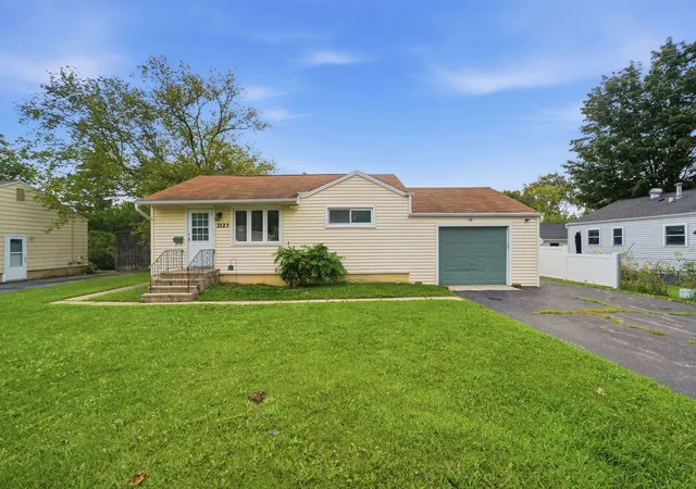 Photo 1 of Single family home for sale at 2123 N Mcaree Rd, Waukegan, IL 60087 | MLS# 12729612 | Listing updated on 2026-10-03