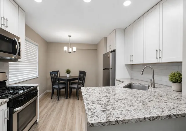 4th image of 17204 71St Ave, Tinley Park, IL 60477