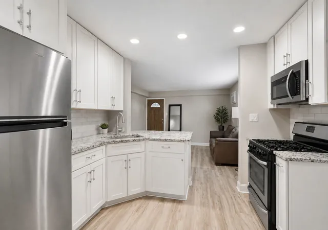5th image of 17204 71St Ave, Tinley Park, IL 60477