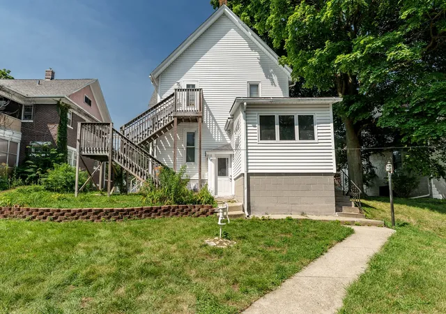 4th image of 2007 E State St, Rockford, IL 61104 | MLS# 12729686