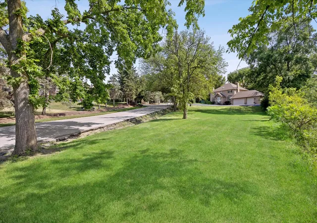 2nd image of 11131 Dineff Rd, Lemont, IL 60439 | MLS# 12729704