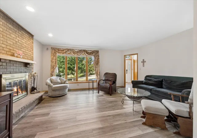 4th image of 11131 Dineff Rd, Lemont, IL 60439 | MLS# 12729704