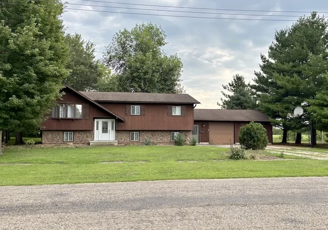 1st image of 112 Cherry St, Carthage, IL 62321 | MLS# 12729711