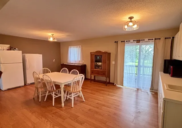4th image of 112 Cherry St, Carthage, IL 62321 | MLS# 12729711