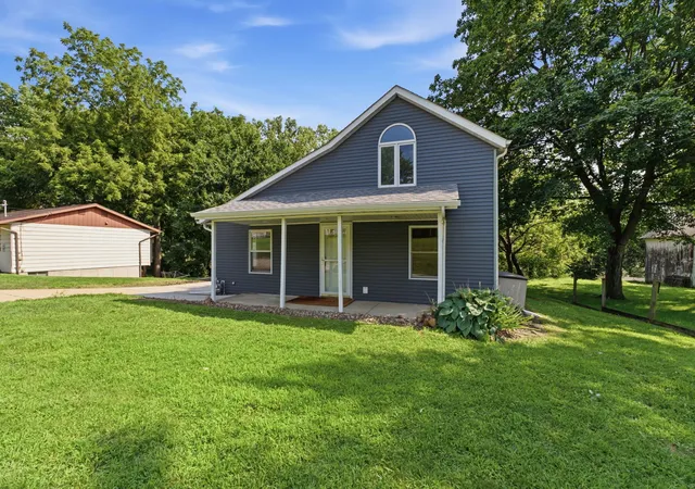 Photo 2 of Single family home for sale at 401 Walnut St, Port Byron, IL 61275 | MLS# 12729745 | Listing updated on 2026-09-05