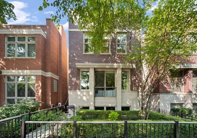 1st image of 1942 N Wolcott Ave, Chicago, IL 60622 | MLS# 12729757