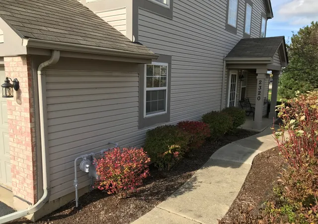 2nd image of 2320 College Green Dr, Elgin, IL 60123 | MLS# 12729868