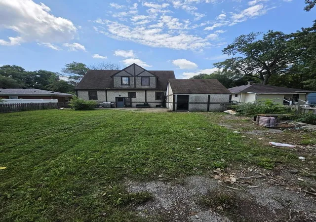 2nd image of 107 S 30th St, Belleville, IL 62226 | MLS# 12729869