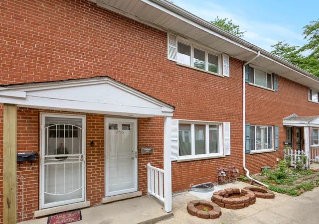 1st image of 1715 W Thome Ave, Chicago, IL 60660 | MLS# 12729876