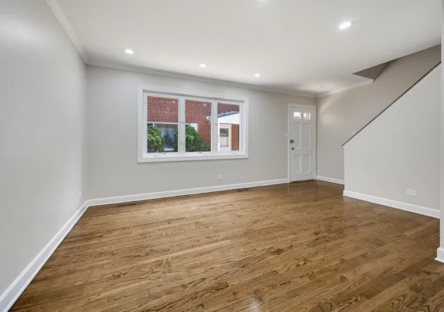 2nd image of 1715 W Thome Ave, Chicago, IL 60660 | MLS# 12729876