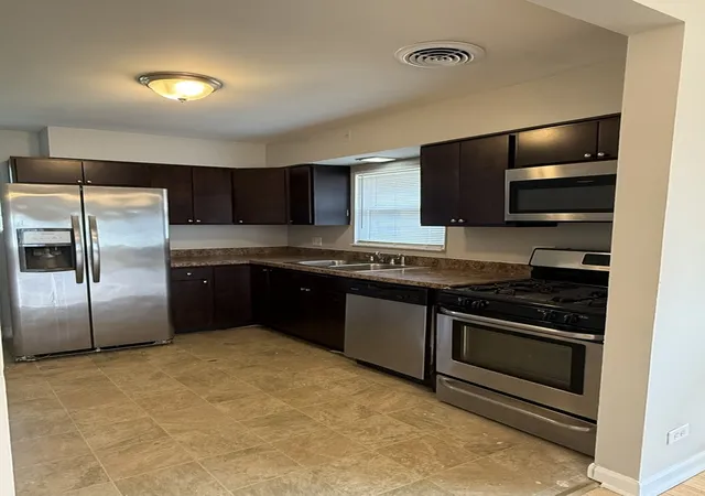 Photo 3 of Single family home for sale at 4221 Wenonah Ave, Stickney, IL 60402 | MLS# 12729888 | Listing updated on 2026-09-18
