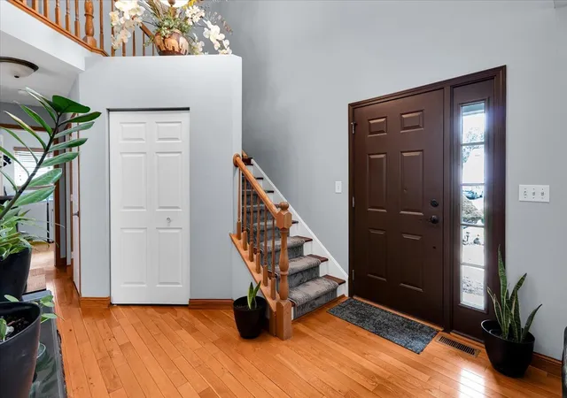 5th image of 1 Stratford Ct, South Elgin, IL 60177 | MLS# 12729911