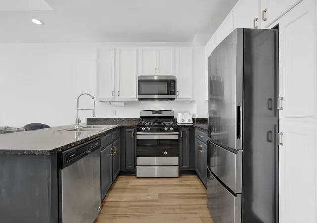 Photo 3 of Condo for sale at 8 W Monroe St #2001, Chicago, IL 60603 | MLS# 12729975 | Listing updated on 2026-09-02