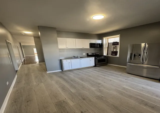 Listing Photo 4 - Condo for sale in building located at 720 W 61st St, Chicago, IL 60621