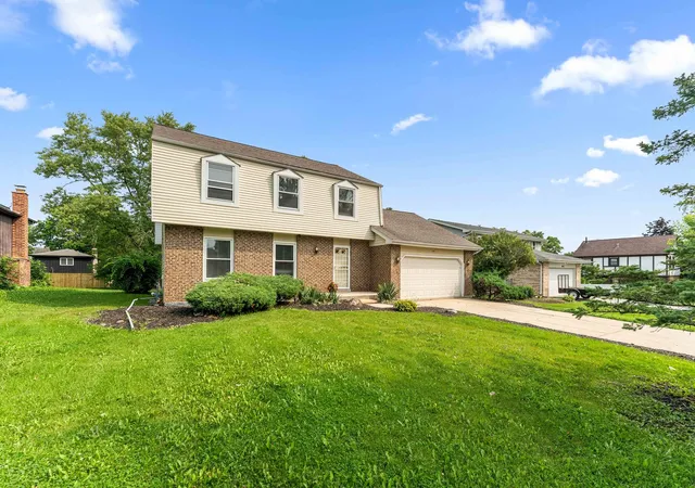 Photo 2 of Single family home for sale at 939 Honey Ln, Crete, IL 60417 | MLS# 12730065 | Listing updated on 2026-08-26