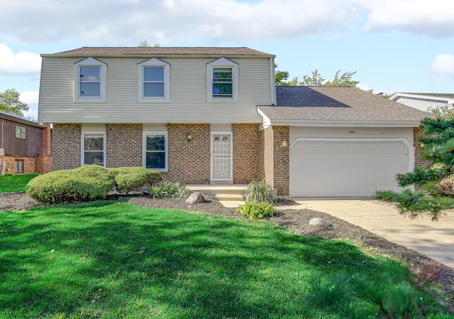 Photo 3 of Single family home for sale at 939 Honey Ln, Crete, IL 60417 | MLS# 12730065 | Listing updated on 2026-08-26
