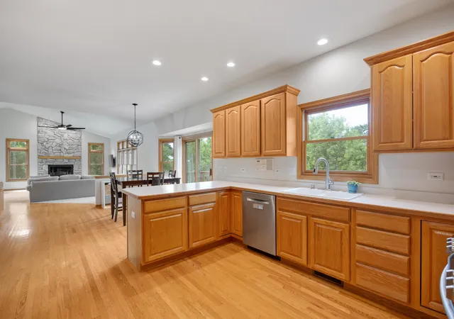5th image of 1360 Infanta Ct, Woodstock, IL 60098 | MLS# 12730098