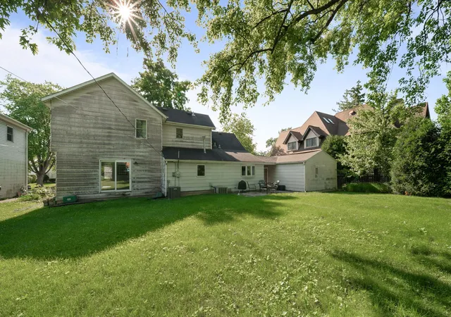 28th image of 707 Glenshire Rd, Glenview, IL 60025 | MLS# 12730110