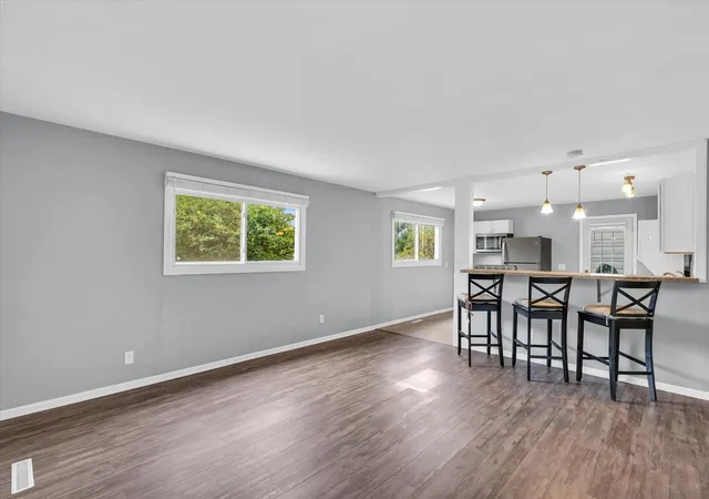 4th image of 2402 W Kirby Ave, Champaign, IL 61821 | MLS# 12730146