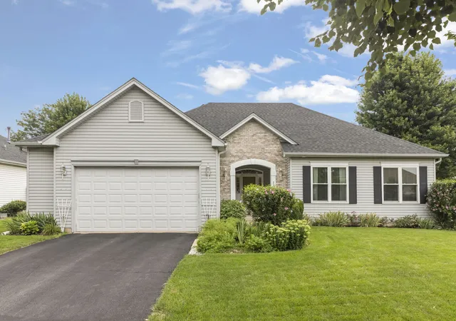Photo 1 of Single family home for sale at 2168 Whitetail Dr, Aurora, IL 60503 | MLS# 12730147 | Listing updated on 2026-08-17