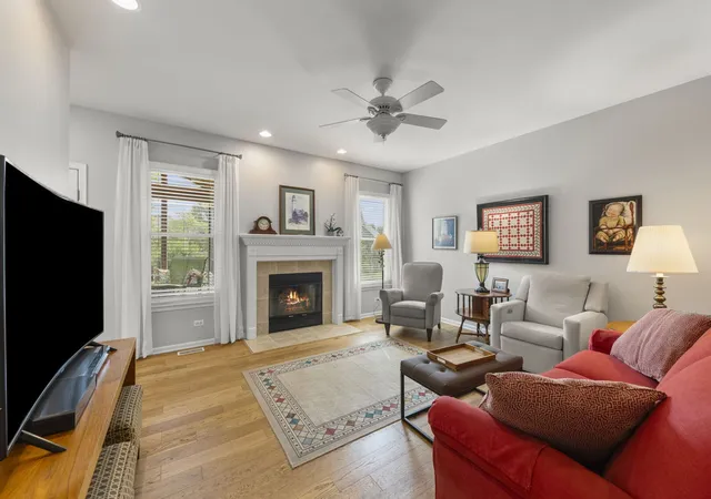 Photo 4 of Single family home for sale at 2168 Whitetail Dr, Aurora, IL 60503 | MLS# 12730147 | Listing updated on 2026-08-17