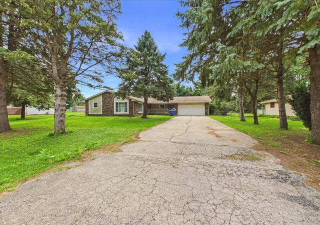 Photo 2 of Sale Pending at 2783 Karr Rd, Belvidere, IL 61008 | MLS# 12730149 | Listing updated on 2026-08-27