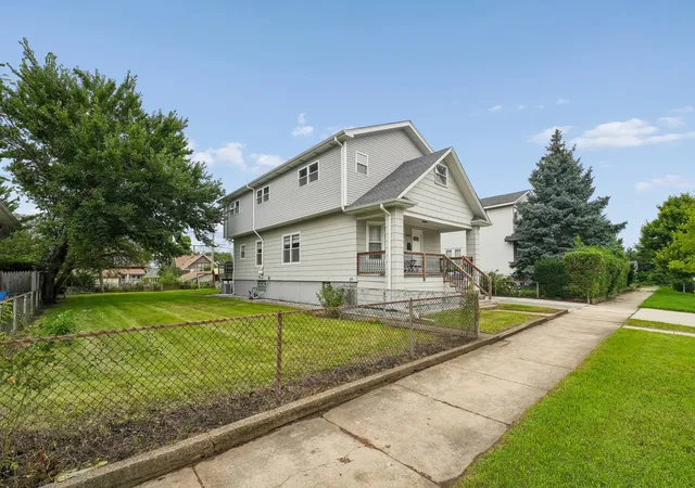 Photo 3 of Single family home for sale at 5436 S 73rd Court, Summit, IL 60501 | MLS# 12730167 | Listing updated on 2026-09-07