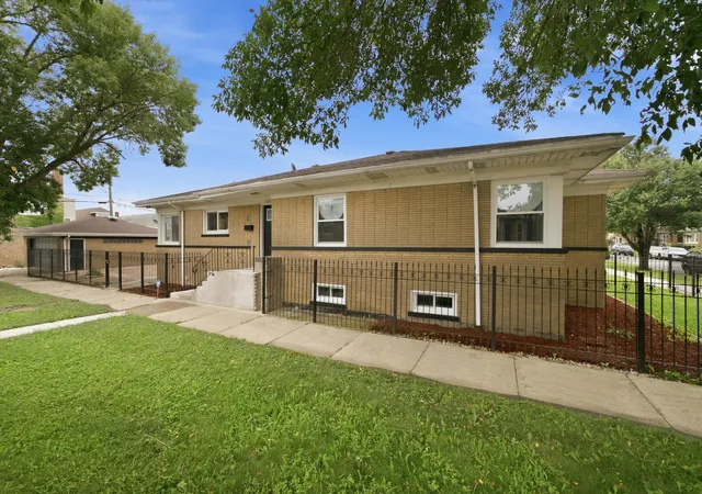 1st image of 6601 S Francisco Ave, Chicago, IL 60629 | MLS# 12730186