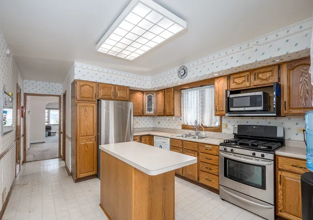 Photo 2 of Single family home for sale at 5319 W Patterson St, Chicago, IL 60641 | MLS# 12730243 | Listing updated on 2026-09-03