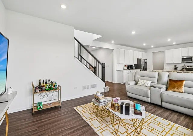 Photo 4 of Single family home for sale at 16117 S Longcommon Ln, Plainfield, IL 60586 | MLS# 12730244 | Listing updated on 2026-09-08