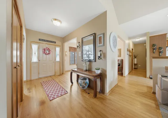 2nd image of 10400 Emerald Ave, Orland Park, IL 60467 | MLS# 12730349