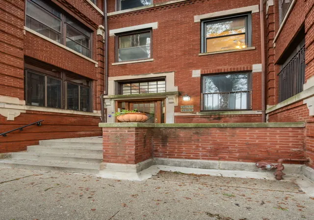 Photo 2 of Condo for sale at 5433 S Greenwood Ave #2, Chicago, IL 60615 | MLS# 12730382 | Listing updated on 2026-08-19