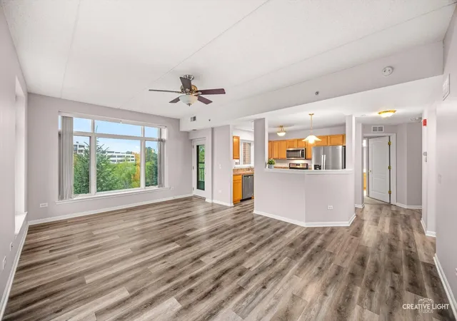 Listing Photo 4 - Condo for sale in building located at 845 E 22Nd St, Lombard, IL 60148 - Unit #305