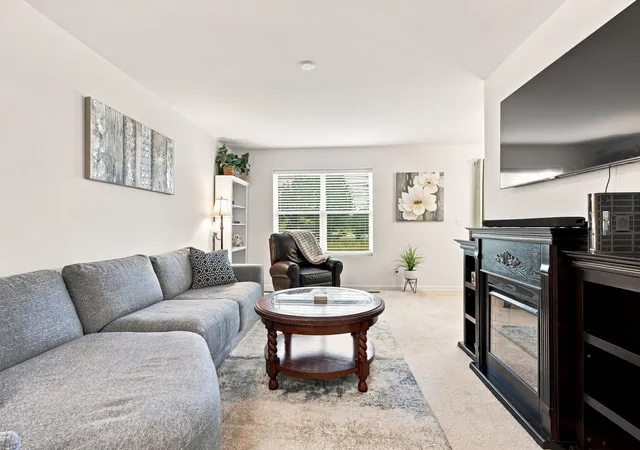 5th image of 1219 Da Vinci Dr, Hampshire, IL 60140 | MLS# 12730395