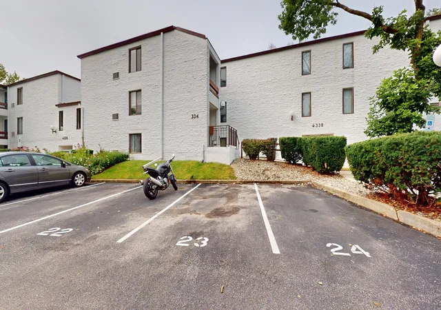 Photo 1 of Condo for sale at 334 W Miner St #3B, Arlington Heights, IL 60005 | MLS# 12730439 | Listing updated on 2026-08-20