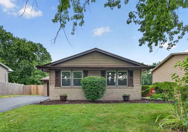 2nd image of 2018 Jackson Branch Dr, New Lenox, IL 60451 | MLS# 12730441