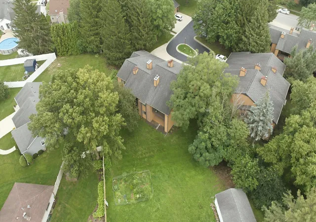 image of 650 Waverly Dr, Elgin, IL 60120