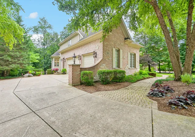 Photo 3 of Single family home for sale at 661 Reserve Ct, South Elgin, IL 60177 | MLS# 12730538 | Listing updated on 2026-08-19